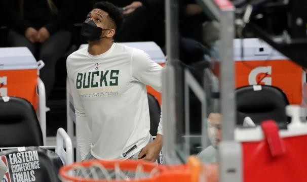 kaiyun正规平台-无缘登场仍是领袖 字母哥因伤缺席仍能帮助球队