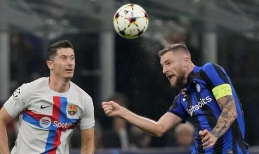 巴萨不会破大巴，裁判只见巴萨手球不见国际手球