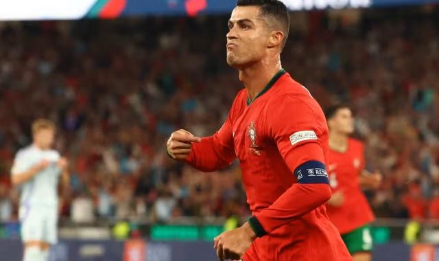 kaiyun安全登录-C罗为何替补？马丁内斯：赛程太密集，要保护他